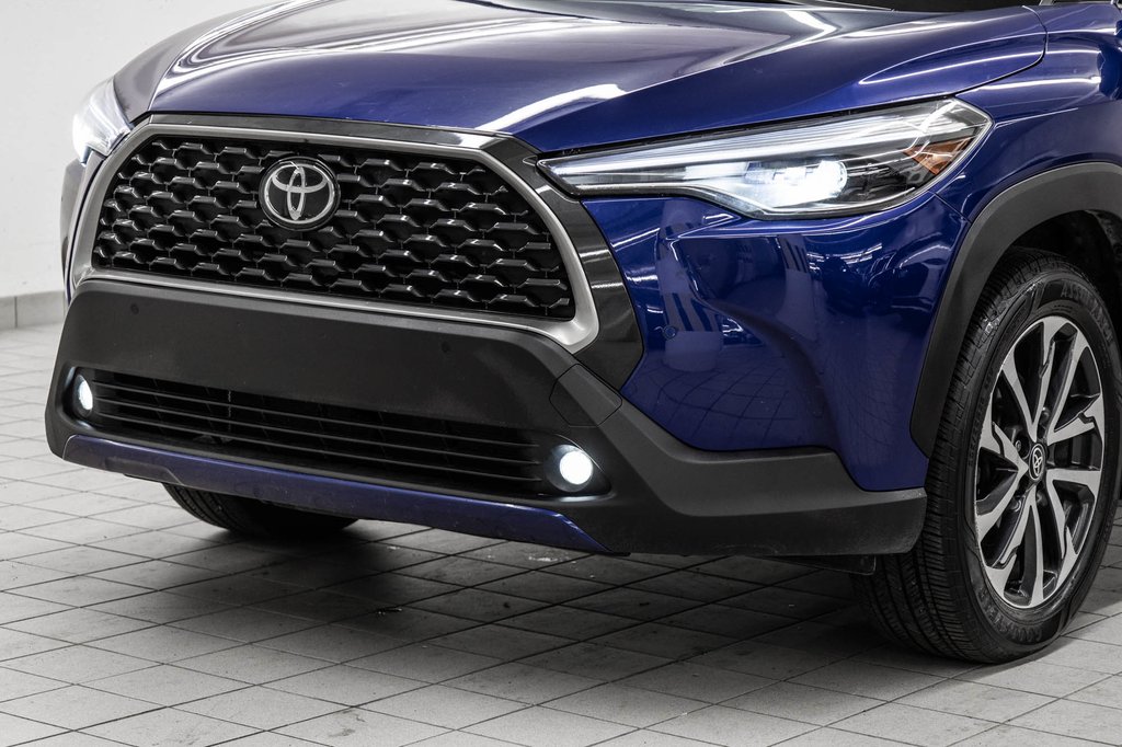 2022 Toyota COROLLA CROSS XLE TOIT CUIR in Laval, Quebec - 7 - w1024h768px