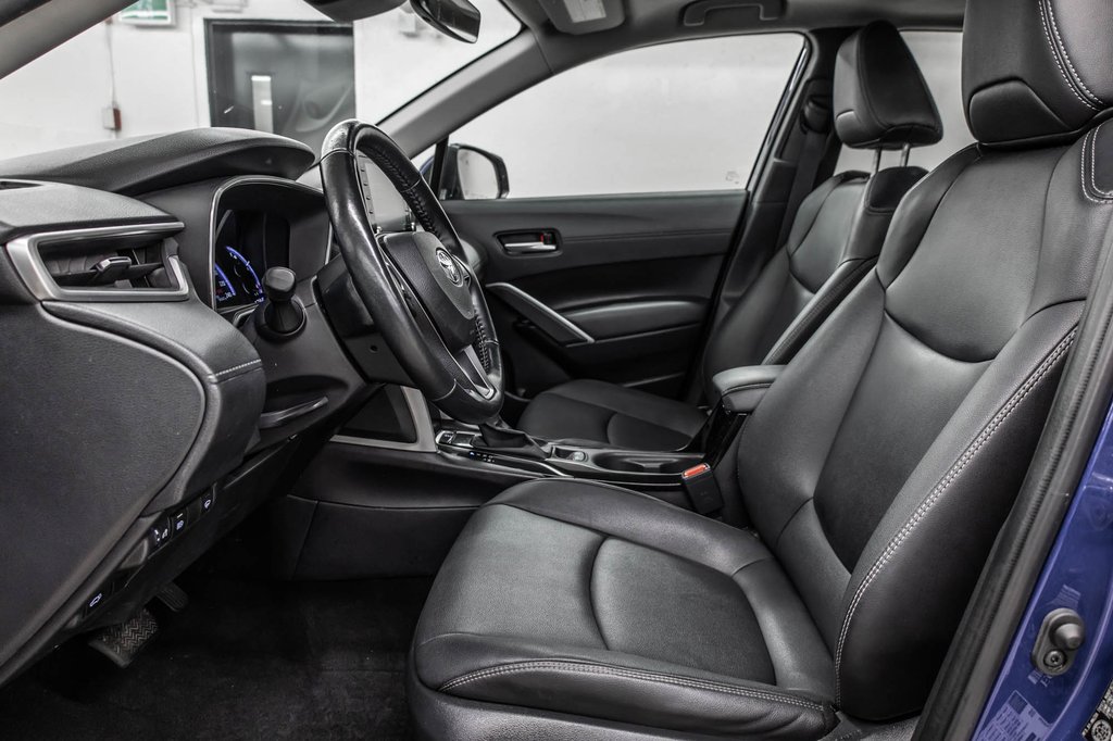 2022 Toyota COROLLA CROSS XLE TOIT CUIR in Laval, Quebec - 15 - w1024h768px