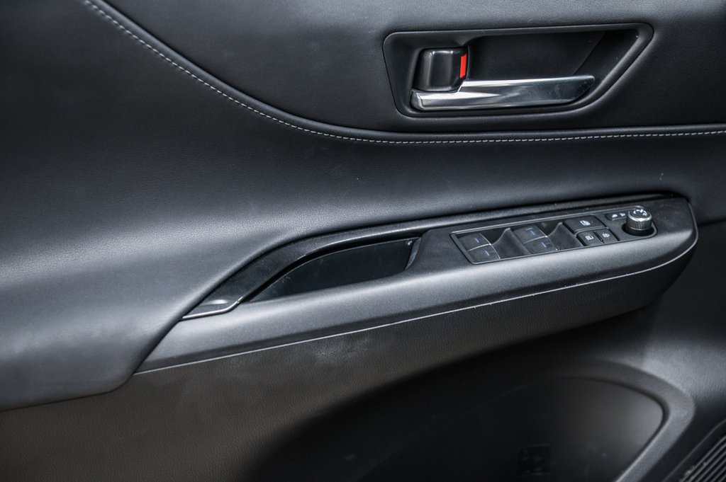 Toyota Venza HYBRIDE AWD LE 2022 à Laval, Québec - 13 - w1024h768px