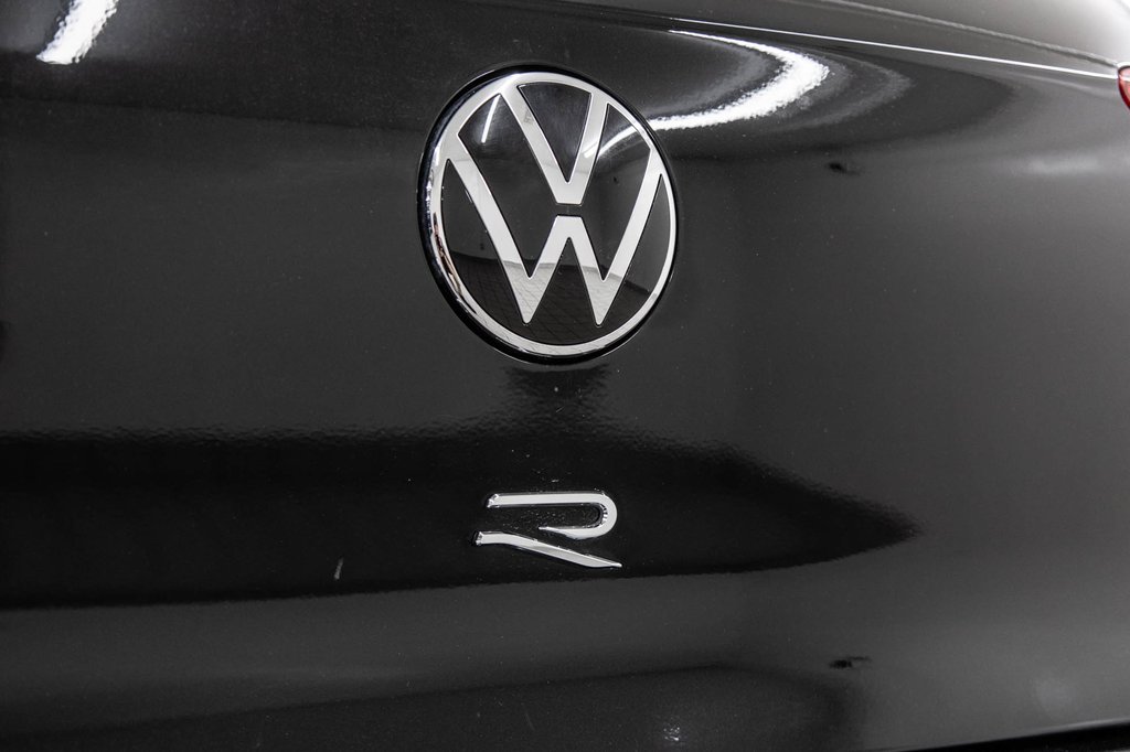 2024 Volkswagen Golf R TOIT PANORAMIQUE 19 PCS in Laval, Quebec - 9 - w1024h768px