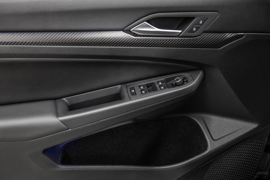 2024 Volkswagen Golf R TOIT PANORAMIQUE 19 PCS in Laval, Quebec - 12 - w1024h768px