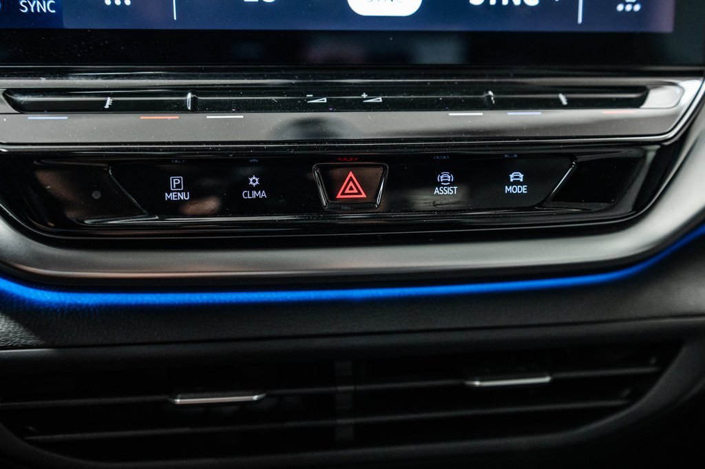 2021 Volkswagen ID.4 PRO AWD in Laval, Quebec - 25 - w1024h768px