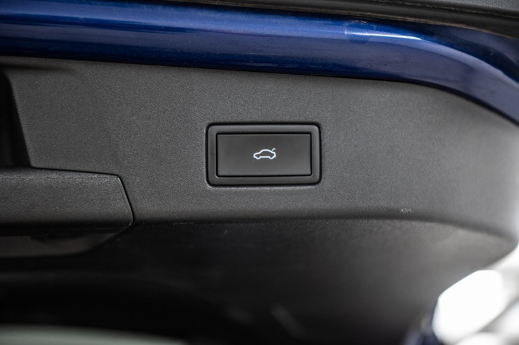 2021 Volkswagen ID.4 PRO AWD in Laval, Quebec - 12 - w1024h768px