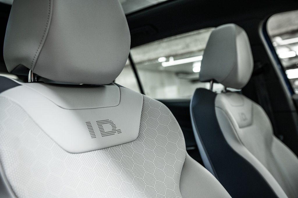 2021 Volkswagen ID.4 PRO AWD in Laval, Quebec - 34 - w1024h768px