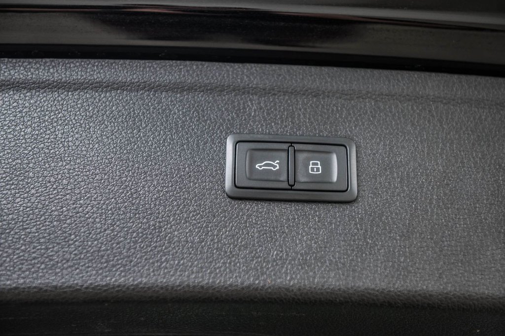 2022 Audi Q5 KOMFORT ENSEMBLE COMMODITÉS in Laval, Quebec - 12 - w1024h768px