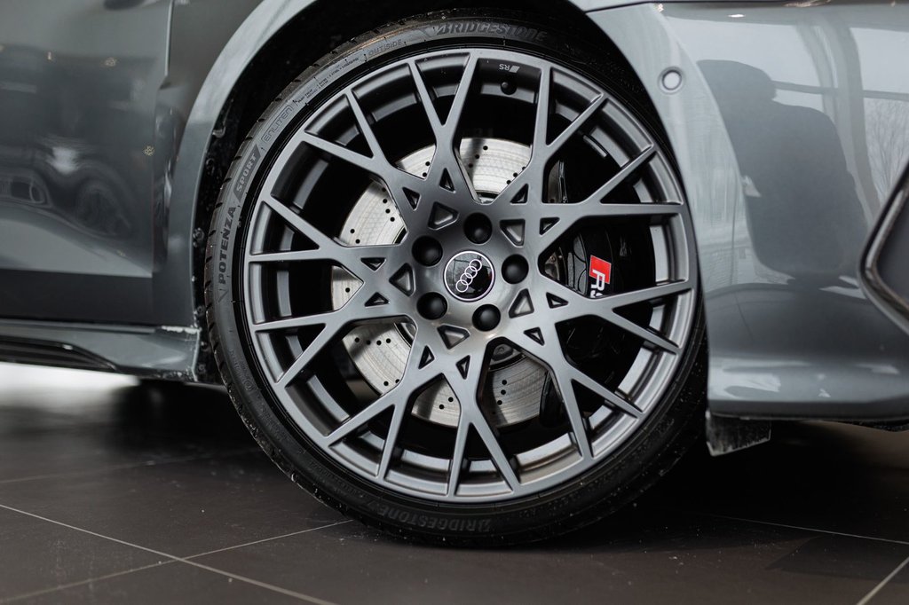 Audi RS 3  2025 à Laval, Québec - 3 - w1024h768px