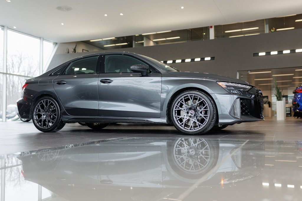 Audi RS 3  2025 à Laval, Québec - 5 - w1024h768px