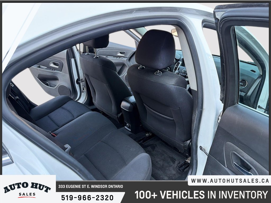 2015 Chevrolet Cruze 1LT in Windsor, Ontario - 24 - w1024h768px