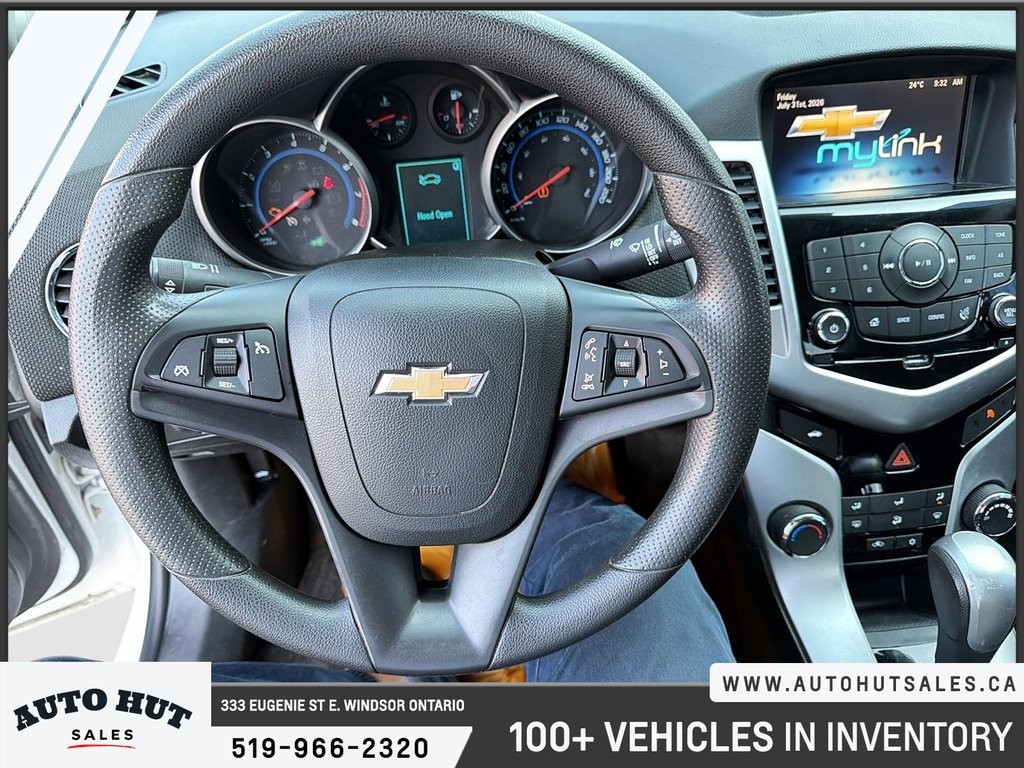 2015 Chevrolet Cruze 1LT in Windsor, Ontario - 12 - w1024h768px