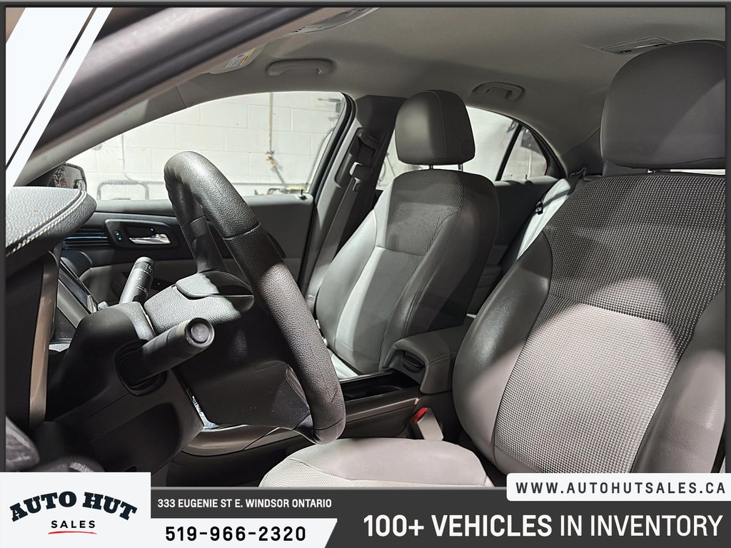 2013 Chevrolet Malibu LT in Windsor, Ontario - 14 - w1024h768px