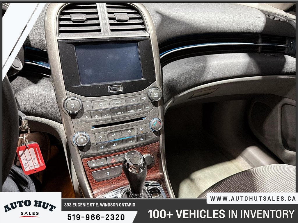 2013 Chevrolet Malibu LT in Windsor, Ontario - 14 - w1024h768px