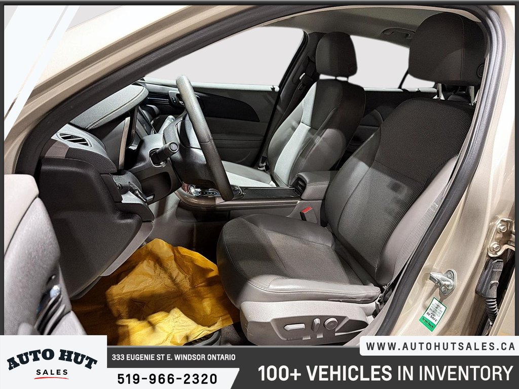 2013 Chevrolet Malibu LT in Windsor, Ontario - 9 - w1024h768px