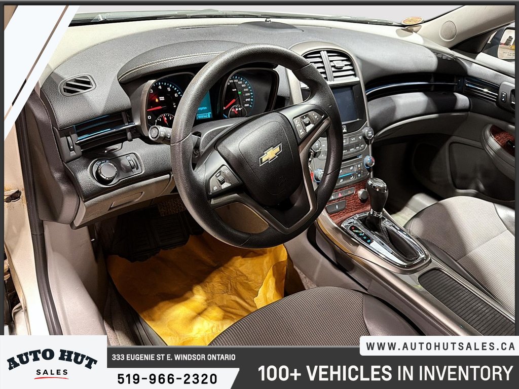 2013 Chevrolet Malibu LT in Windsor, Ontario - 10 - w1024h768px
