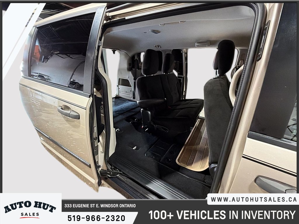 2016 Dodge Grand Caravan Canada Value Package in Windsor, Ontario - 21 - w1024h768px