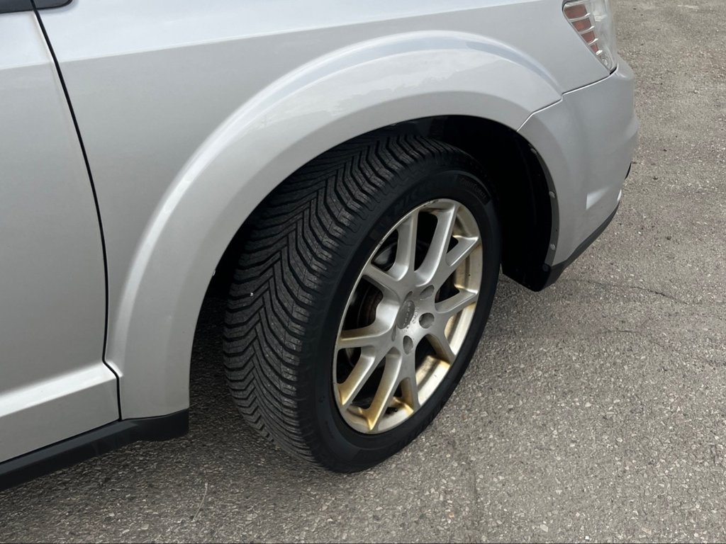 2012 Dodge Journey SXT in Windsor, Ontario - 5 - w1024h768px