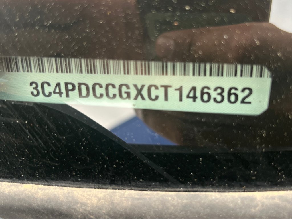 2012 Dodge Journey SXT in Windsor, Ontario - 13 - w1024h768px