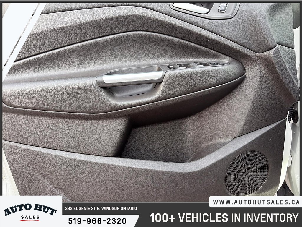 2016 Ford Escape SE in Windsor, Ontario - 11 - w1024h768px