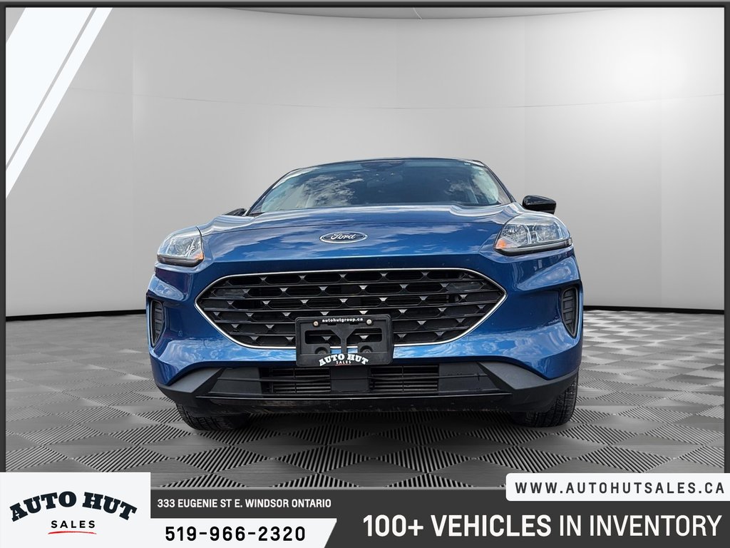 2022 Ford Escape SE in Windsor, Ontario - 2 - w1024h768px