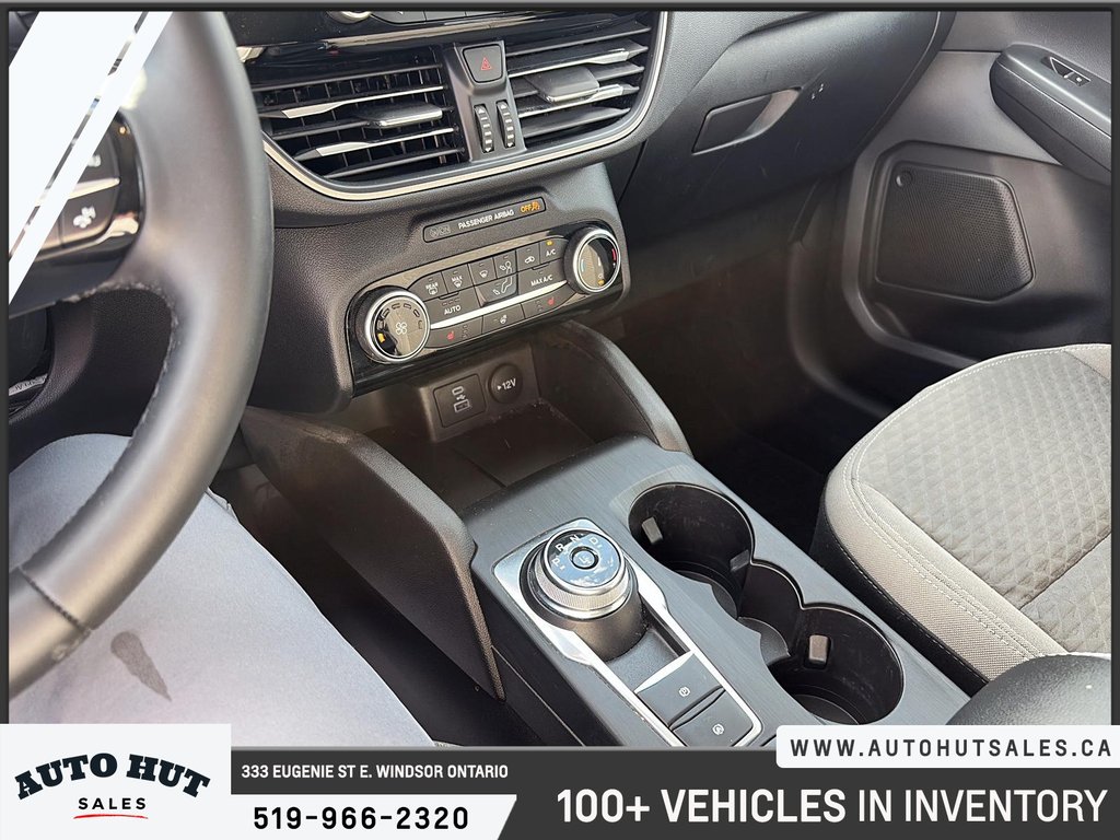 2022 Ford Escape SE in Windsor, Ontario - 15 - w1024h768px