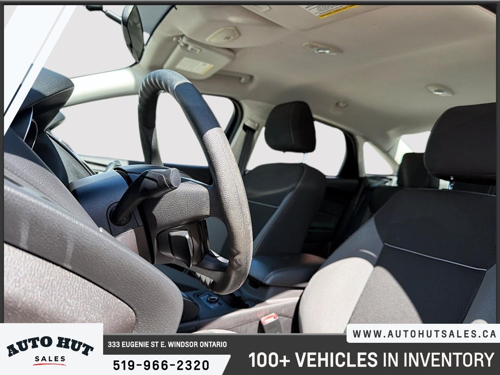 2013 Ford Focus SE in Windsor, Ontario - 17 - w1024h768px