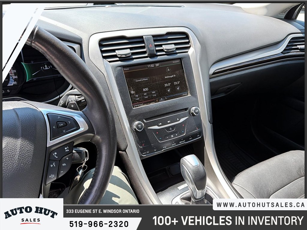 2014 Ford Fusion SE in Windsor, Ontario - 15 - w1024h768px