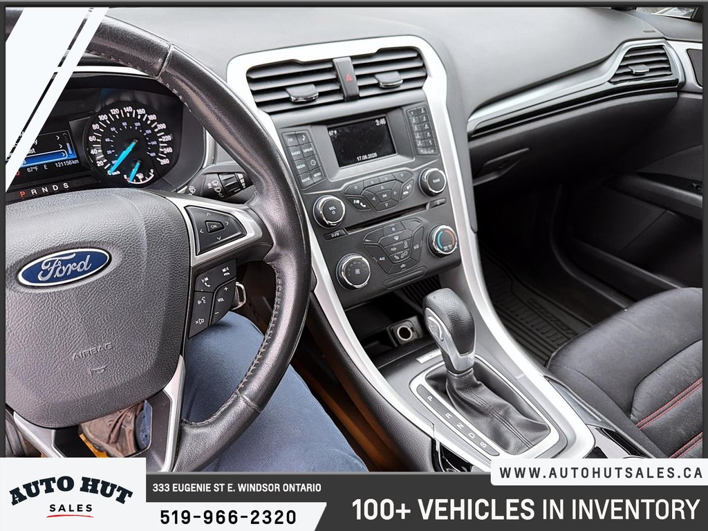 2015 Ford Fusion SE in Windsor, Ontario - 14 - w1024h768px