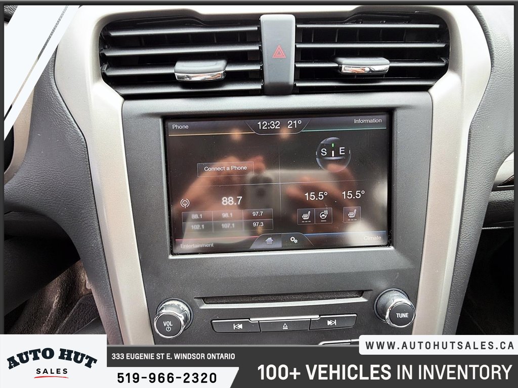 2016 Ford Fusion SE in Windsor, Ontario - 19 - w1024h768px