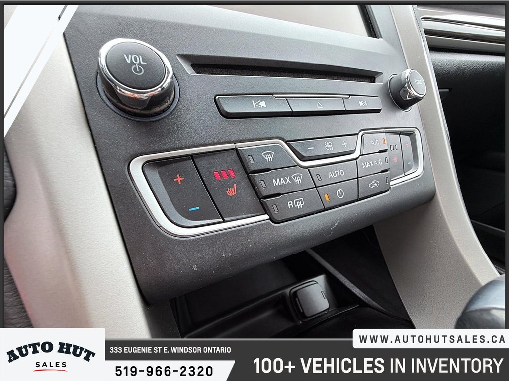 2016 Ford Fusion SE in Windsor, Ontario - 20 - w1024h768px