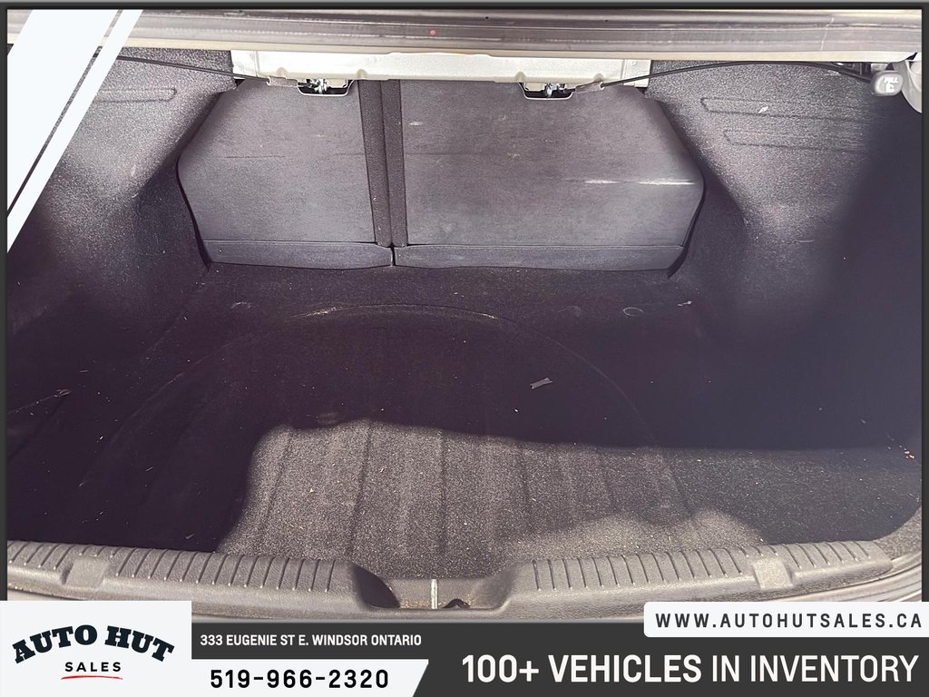 2011 Hyundai Elantra GLS PZEV in Windsor, Ontario - 6 - w1024h768px