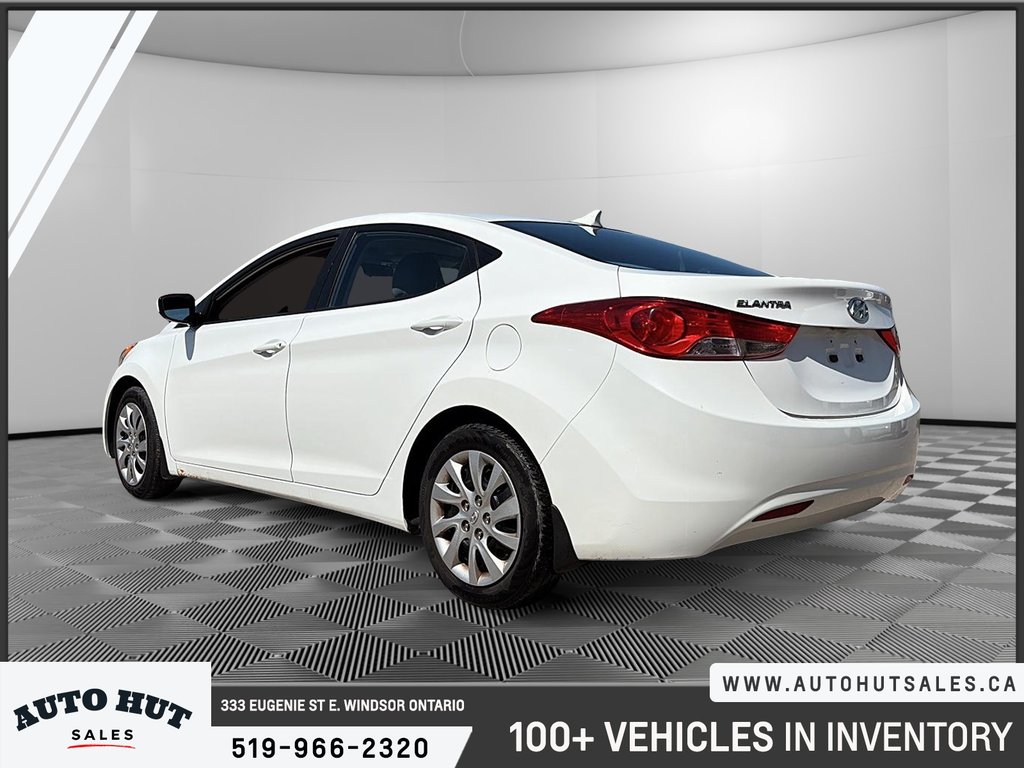 2013 Hyundai Elantra GL in Windsor, Ontario - 4 - w1024h768px