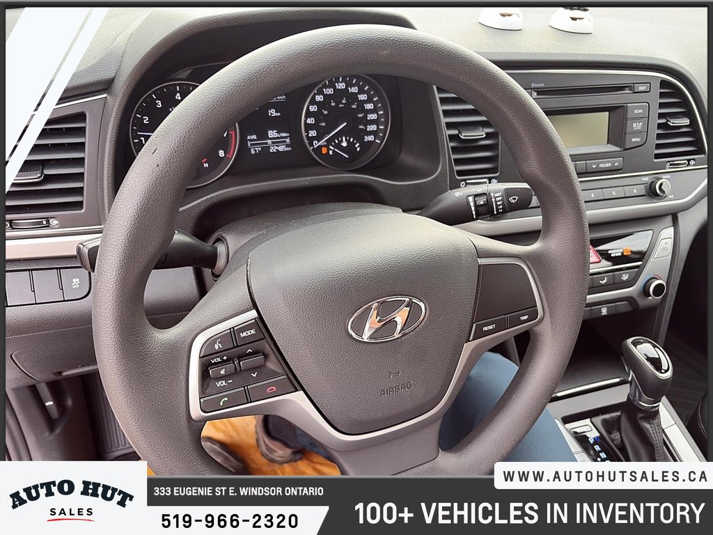 2017 Hyundai Elantra LE in Windsor, Ontario - 14 - w1024h768px
