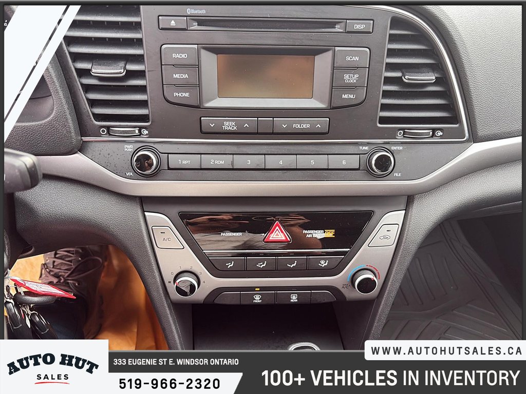 2017 Hyundai Elantra LE in Windsor, Ontario - 16 - w1024h768px