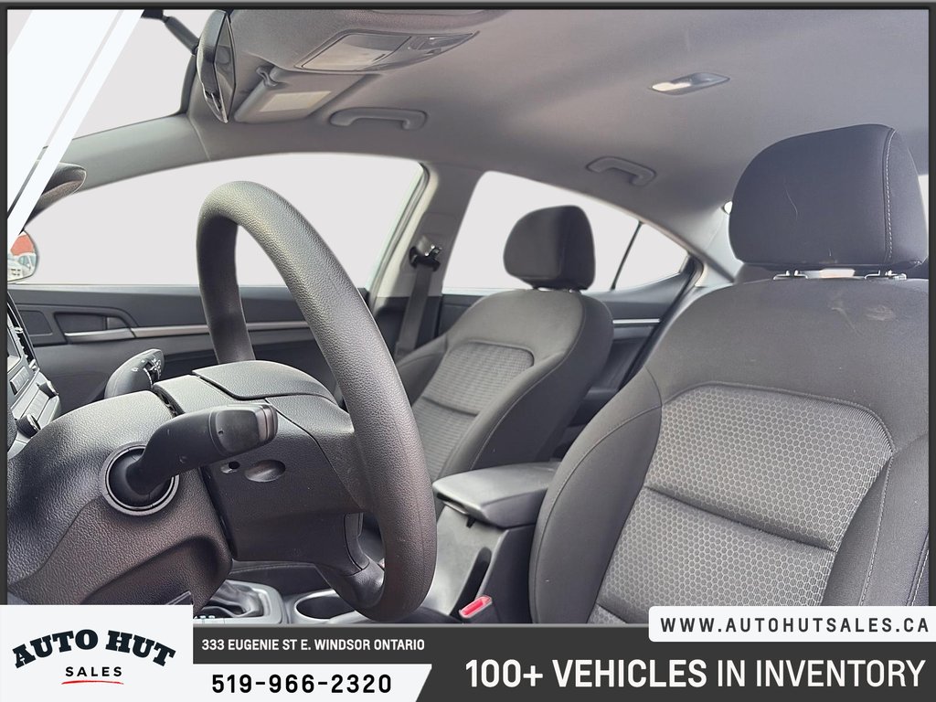 2017 Hyundai Elantra LE in Windsor, Ontario - 17 - w1024h768px