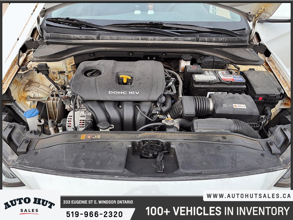 2017 Hyundai Elantra LE in Windsor, Ontario - 8 - w1024h768px