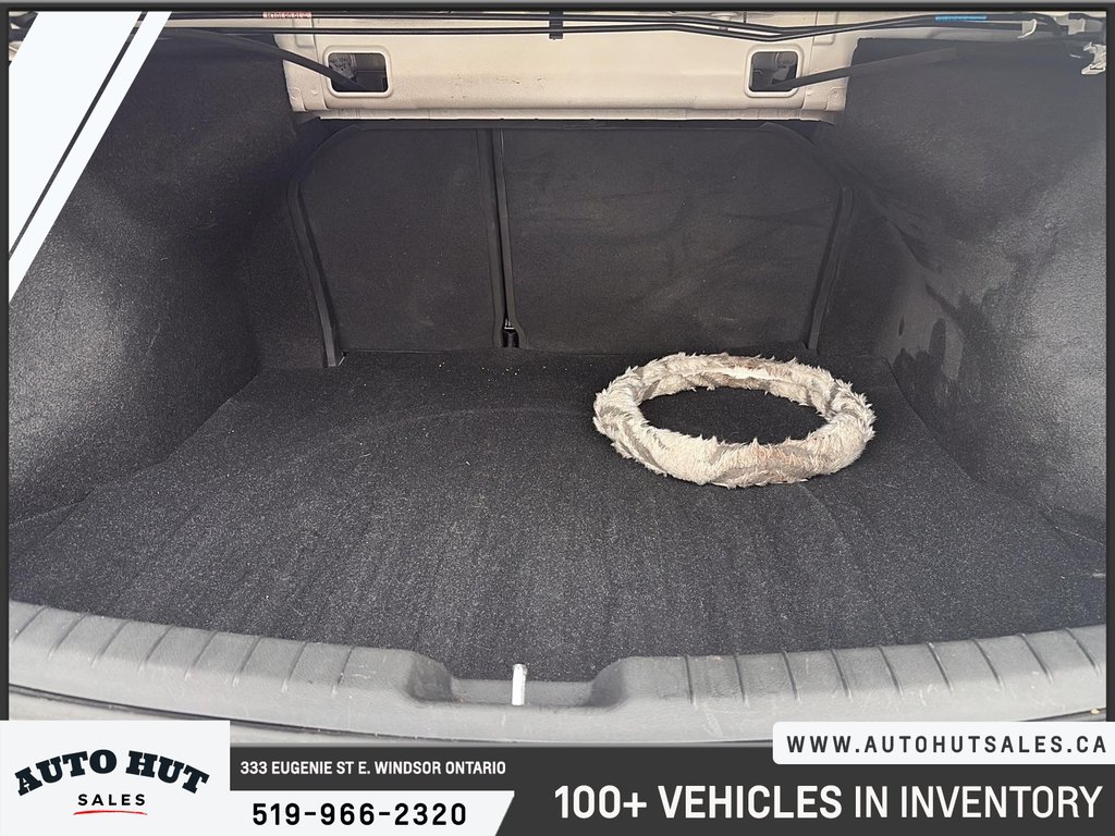 2017 Hyundai Elantra LE in Windsor, Ontario - 6 - w1024h768px