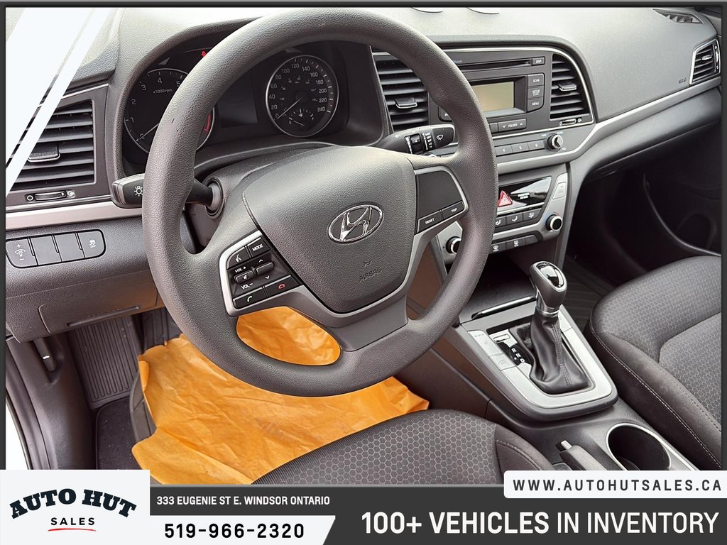 2017 Hyundai Elantra LE in Windsor, Ontario - 10 - w1024h768px