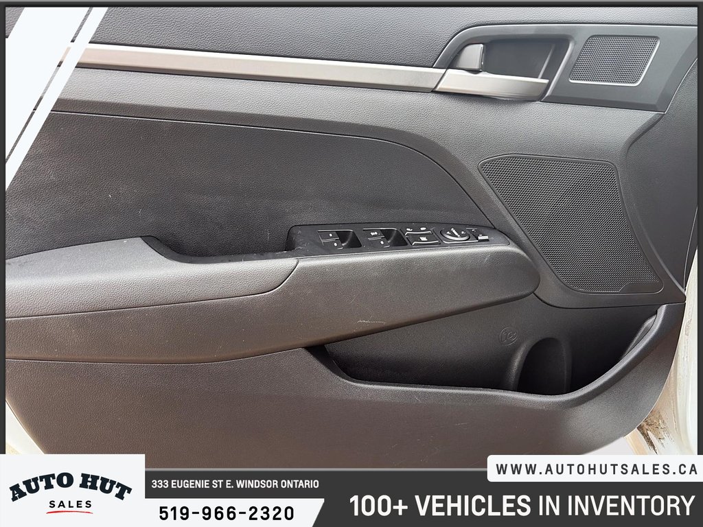 2017 Hyundai Elantra LE in Windsor, Ontario - 11 - w1024h768px