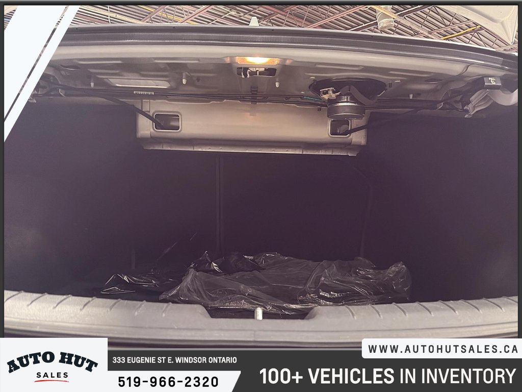 2017 Hyundai Elantra Limited SE in Windsor, Ontario - 6 - w1024h768px