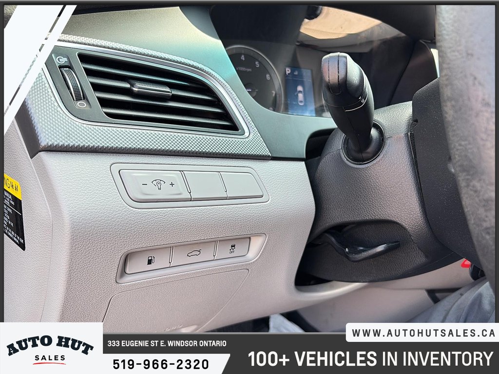 2015 Hyundai Sonata GL 2.4L in Windsor, Ontario - 16 - w1024h768px