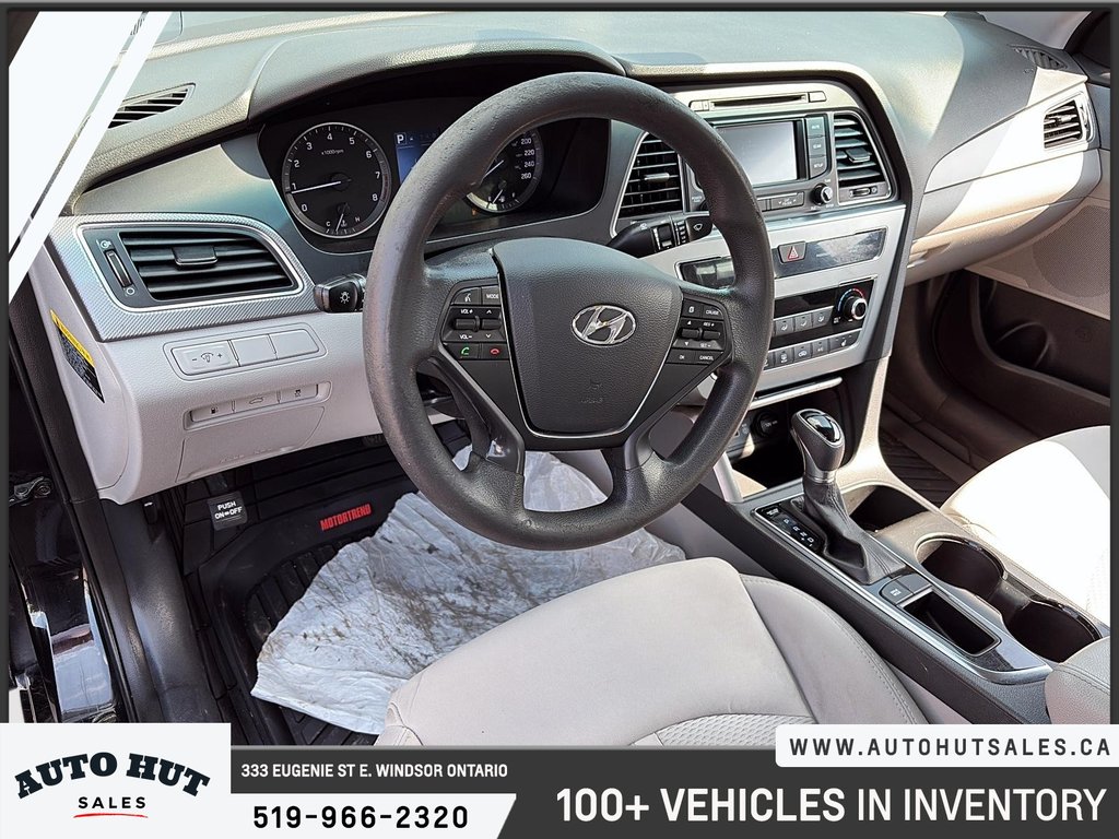 2015 Hyundai Sonata GL 2.4L in Windsor, Ontario - 10 - w1024h768px