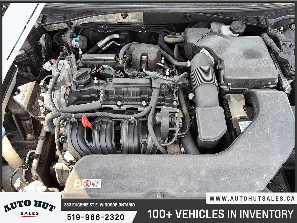 2015 Hyundai Sonata GL 2.4L in Windsor, Ontario - 8 - w1024h768px