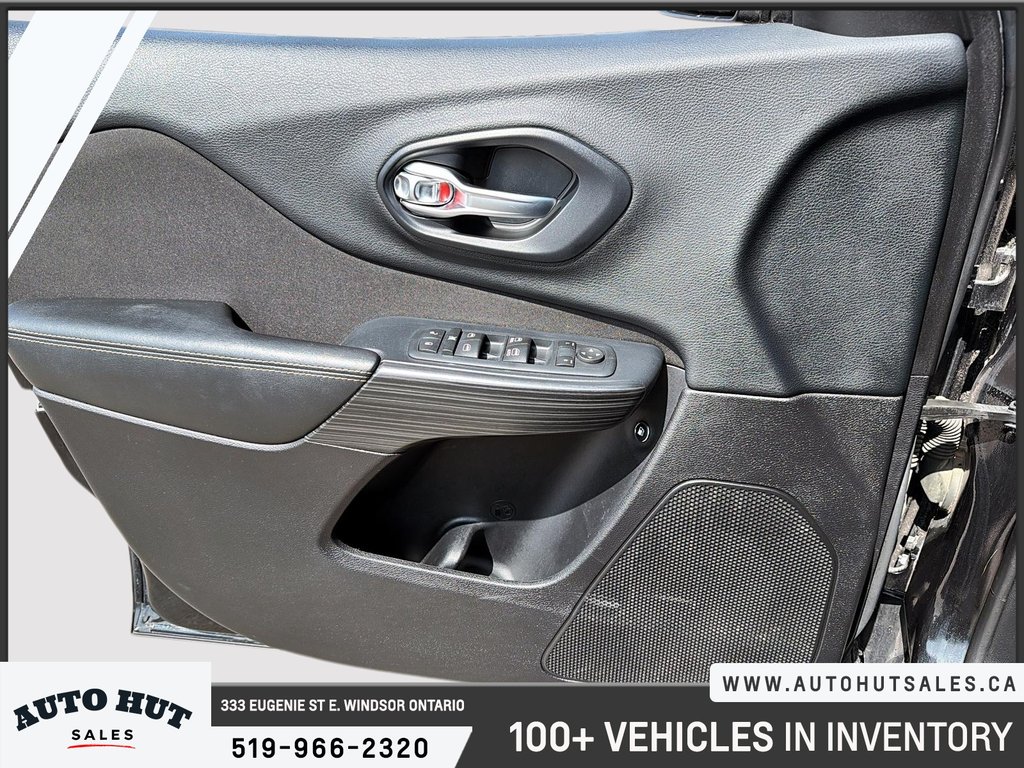 2016 Jeep Cherokee North in Windsor, Ontario - 11 - w1024h768px