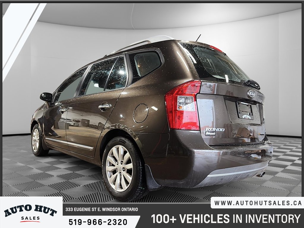 2012 Kia Rondo in Windsor, Ontario - 4 - w1024h768px