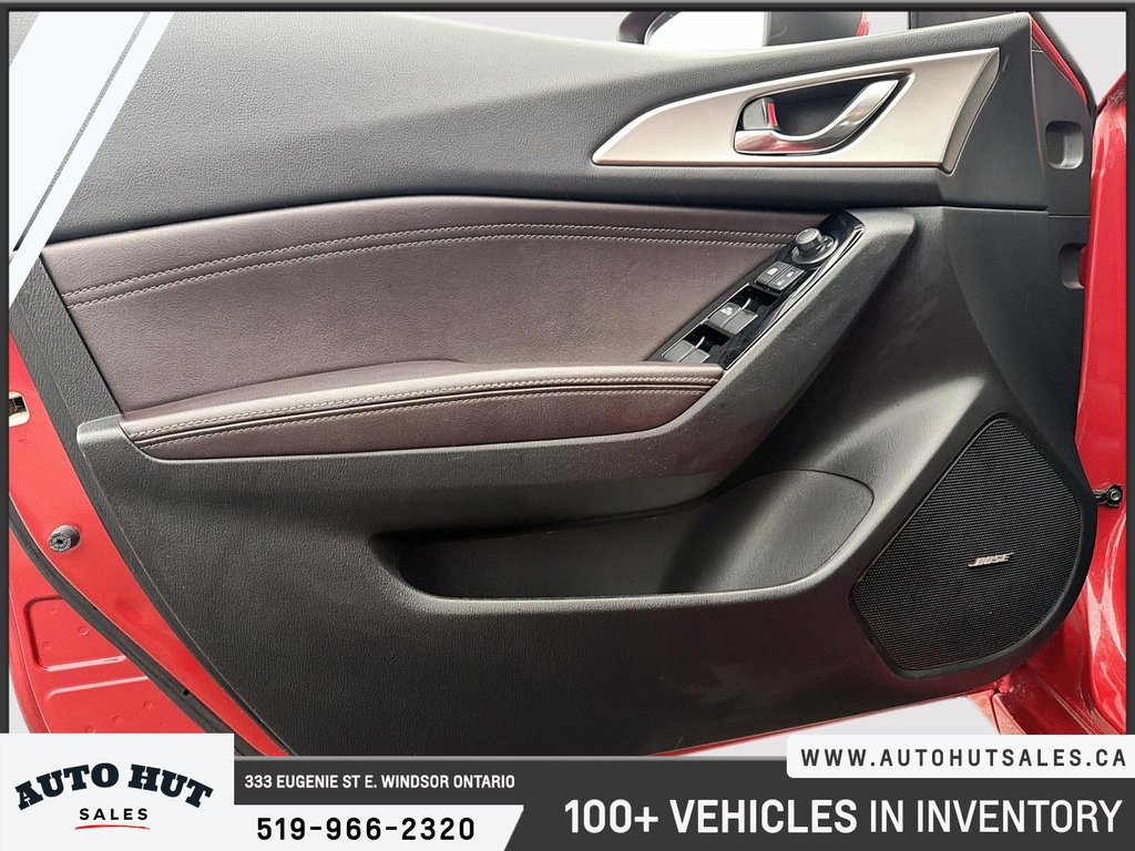 2018 Mazda 3 in Windsor, Ontario - 11 - w1024h768px