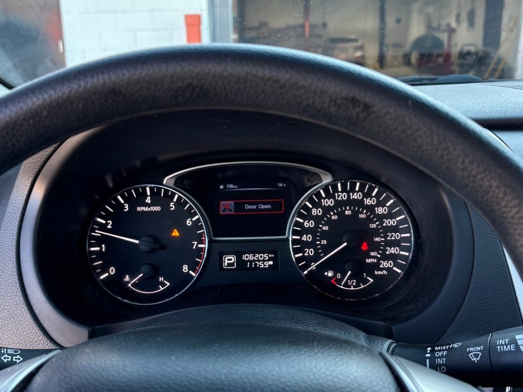 2014 Nissan Altima in Windsor, Ontario - 13 - w1024h768px