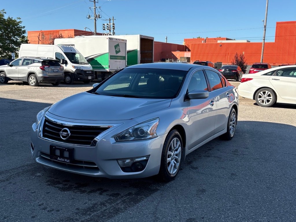 2014 Nissan Altima in Windsor, Ontario - 1 - w1024h768px