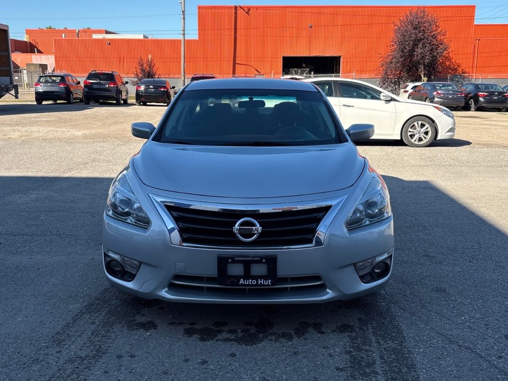 2014 Nissan Altima in Windsor, Ontario - 2 - w1024h768px