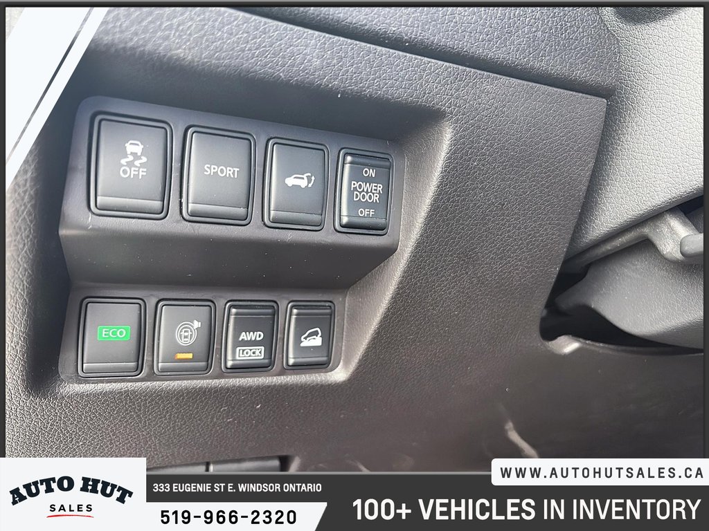 2016 Nissan Rogue SV in Windsor, Ontario - 16 - w1024h768px