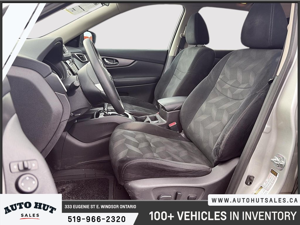 2016 Nissan Rogue SV in Windsor, Ontario - 9 - w1024h768px