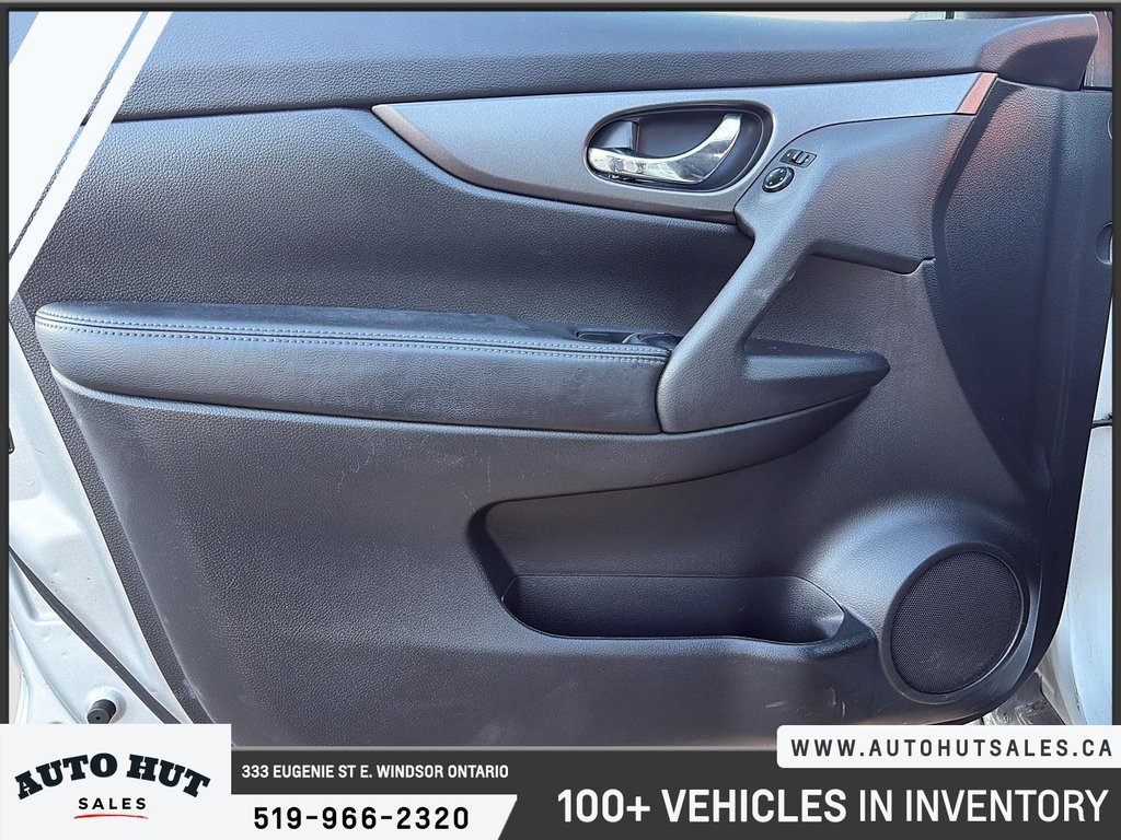 2016 Nissan Rogue in Windsor, Ontario - 11 - w1024h768px